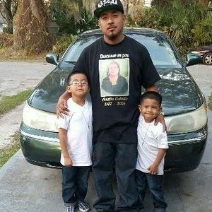 Meet your Posher, Uri